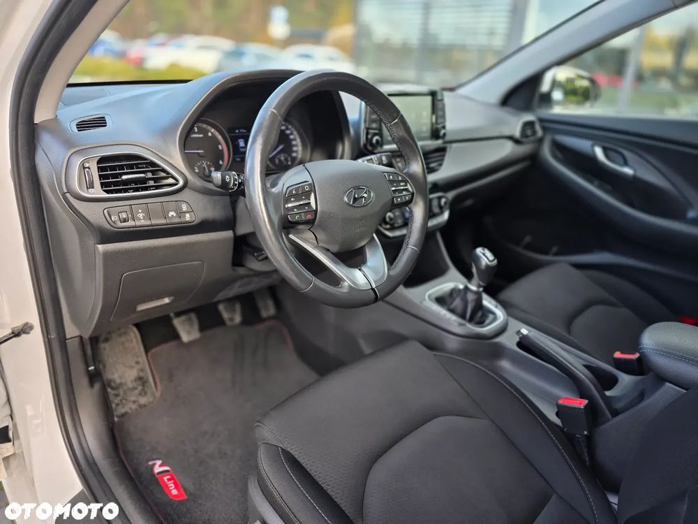 Hyundai i30 1.6 D Comfort - 12