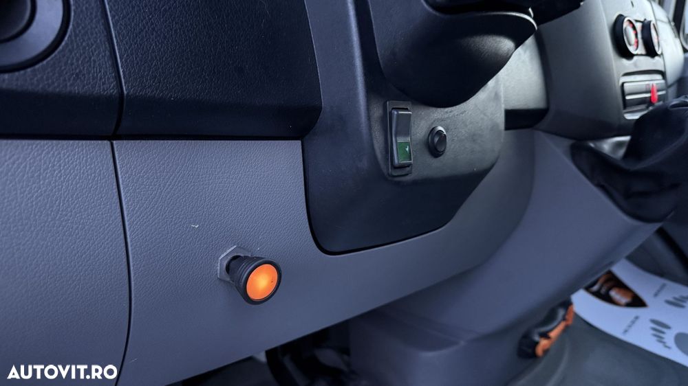 Volkswagen Crafter - 13