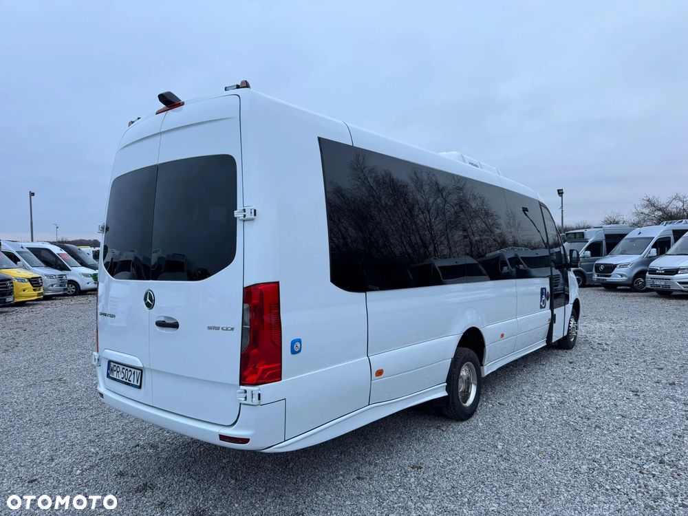 Mercedes-Benz Sprinter 519 - 5