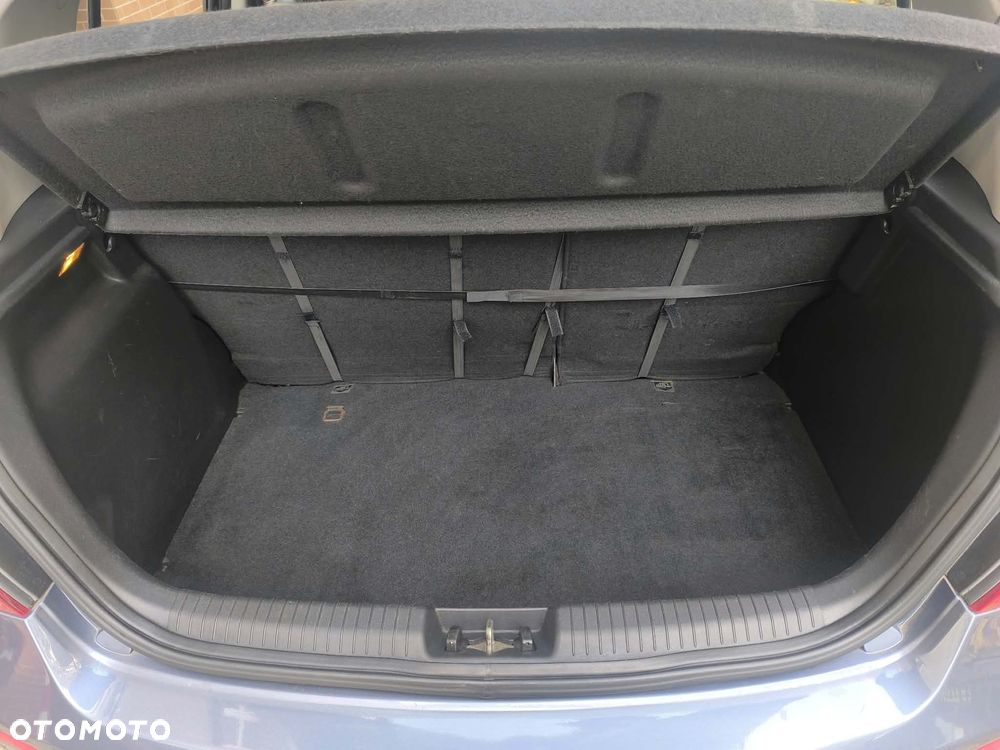 Hyundai i20 - 24