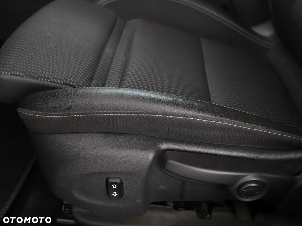 Opel Insignia 2.0 CDTI Innovation S&S - 38