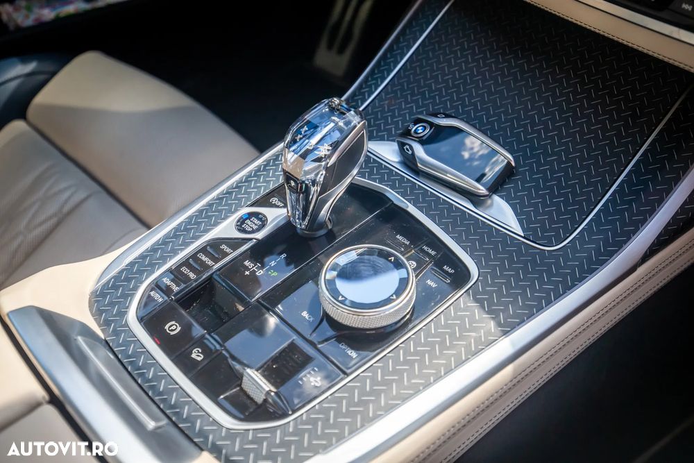 BMW X7 - 37