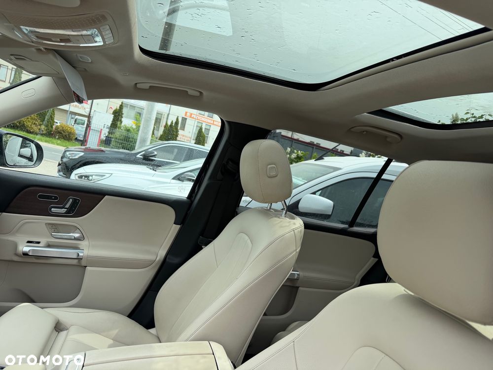 Mercedes-Benz GLB 250 4Matic 8G-DCT Progressive - 12