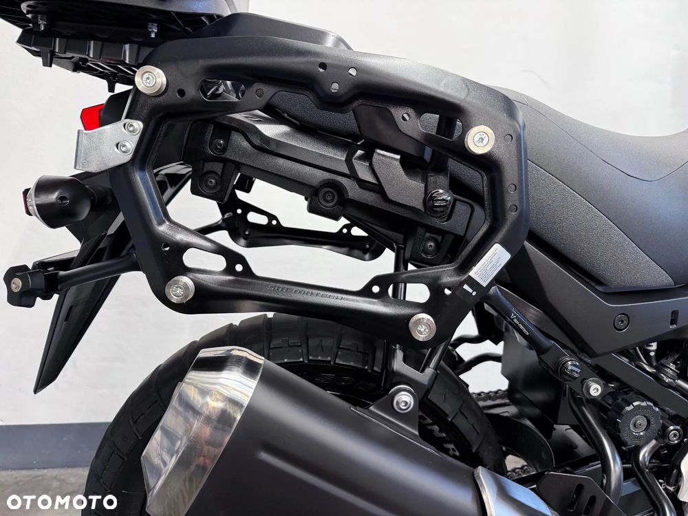 Suzuki V-STROM - 35