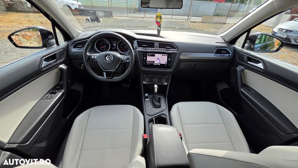 Volkswagen Tiguan - 10