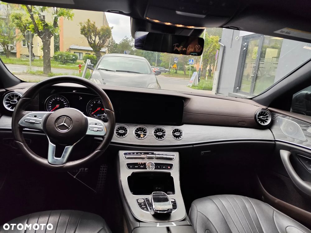 Mercedes-Benz CLS - 6