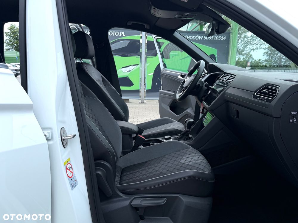 Volkswagen Tiguan 2.0 TDI SCR 4MotION DSG R-Line - 22