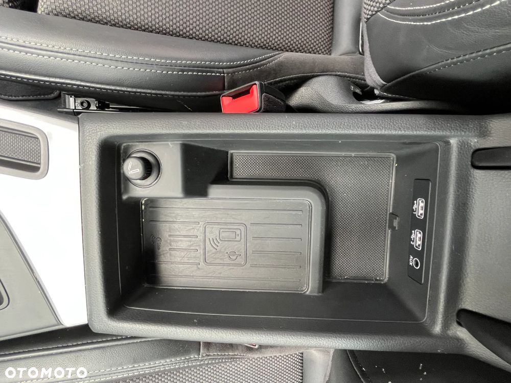 Audi A4 Avant 2.0 TDI DPF clean diesel quattro S tronic S line Sportpaket - 13