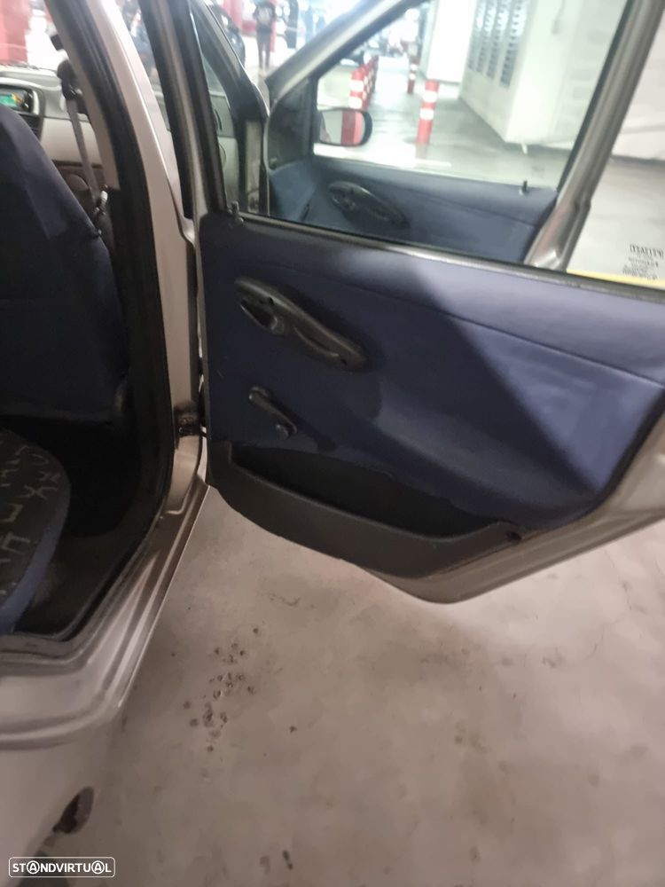 Fiat Punto 1.9 JTD 85 Emotion - 7