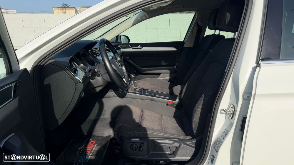 VW Passat Variant 1.6 TDI Highline - 17