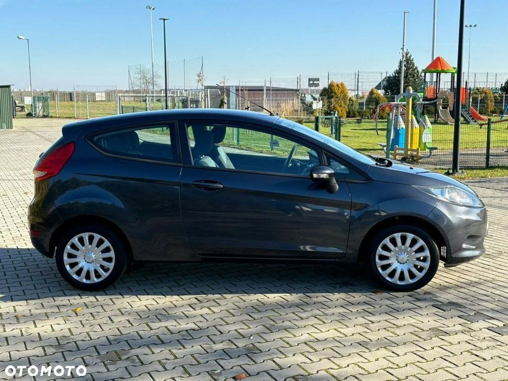 Ford Fiesta 1.25 Ambiente EU5 - 8