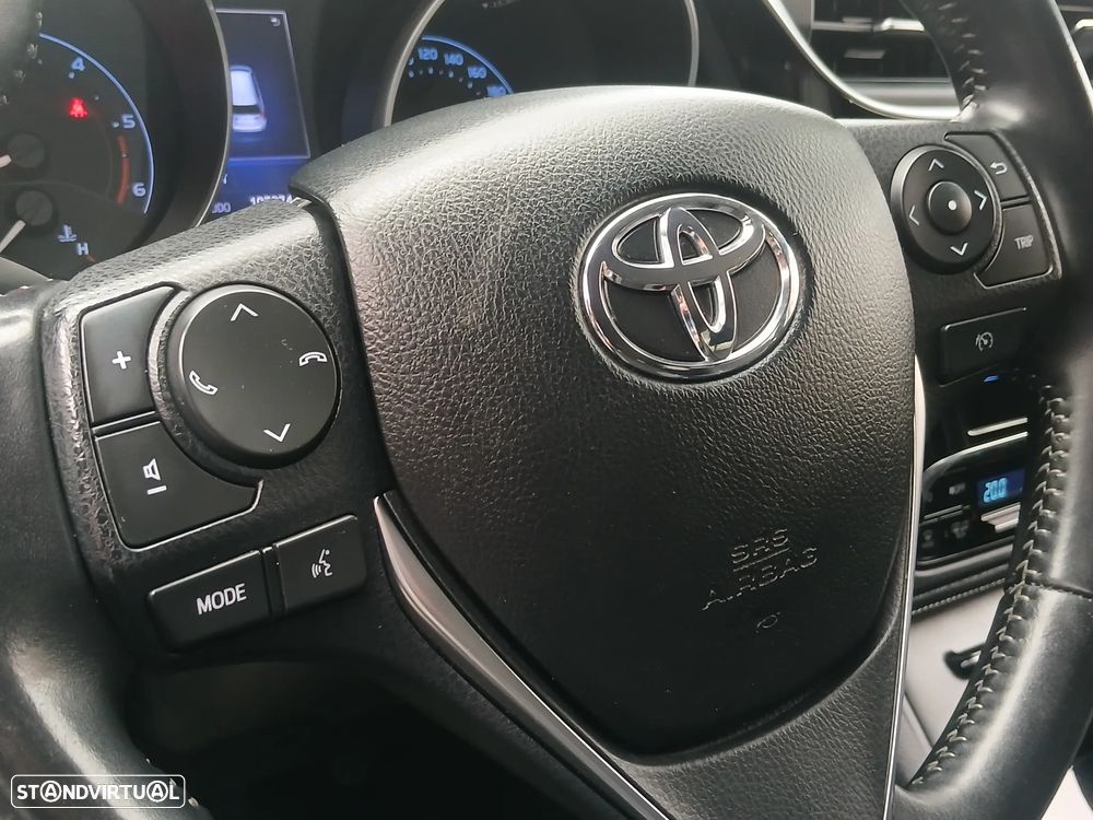 Toyota Auris Touring Sports 1.4 D-4D Exclusive+Navi - 20