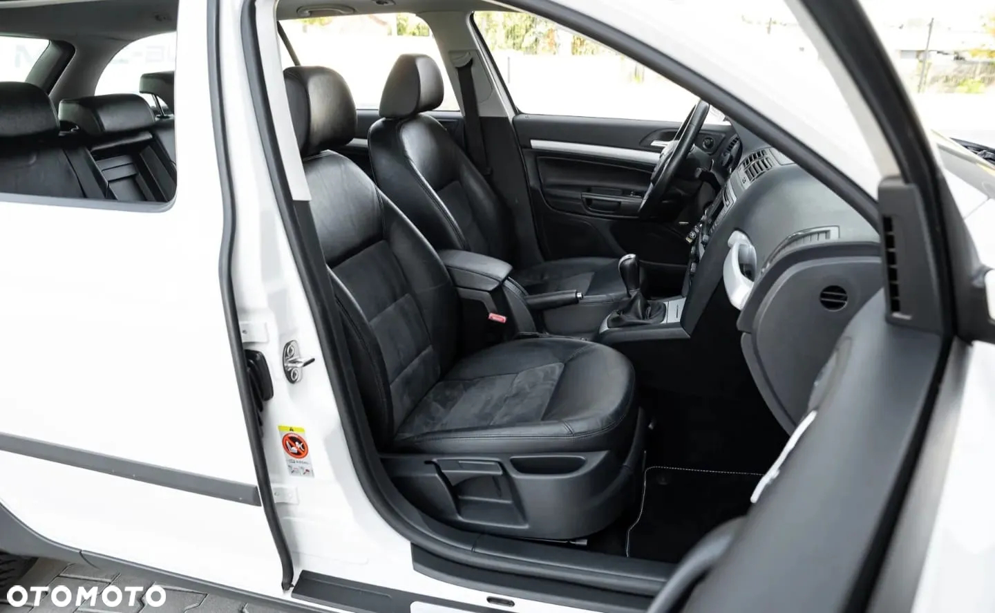 Skoda Octavia Combi 2.0 TDI DPF Scout 4x4 - 7