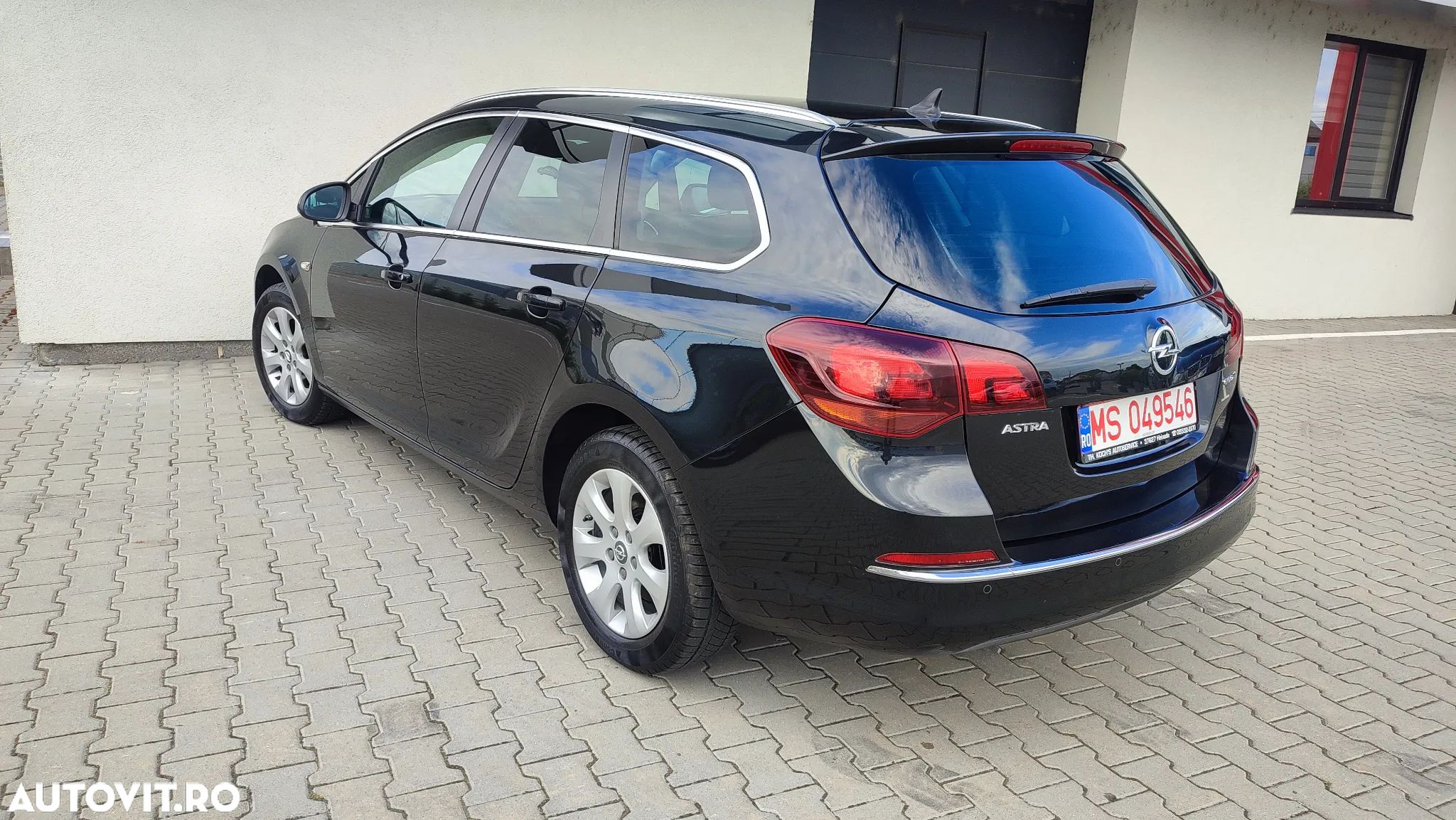Opel Astra 1.6 D (CDTI DPF ecoFLEX) Start/Stop Excellence - 3
