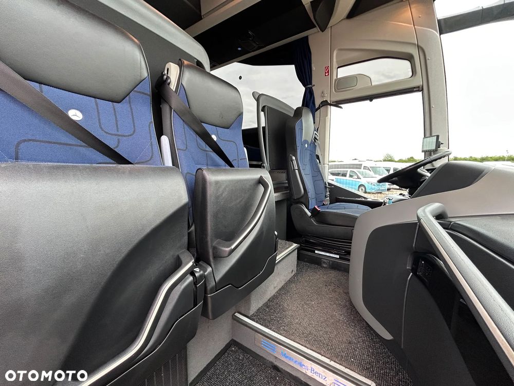 Mercedes-Benz Tourismo - 25