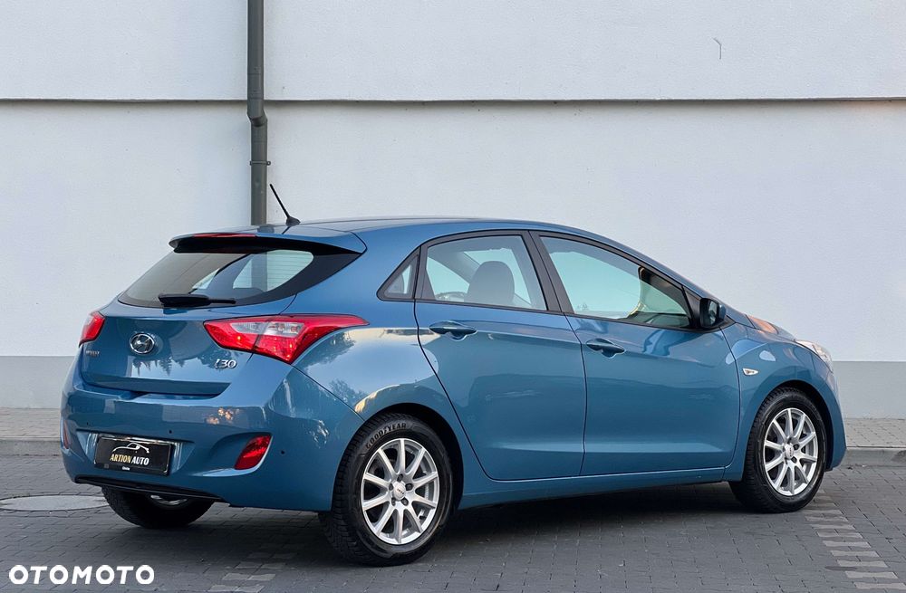 Hyundai i30 1.4 Fifa World Cup Edition - 10