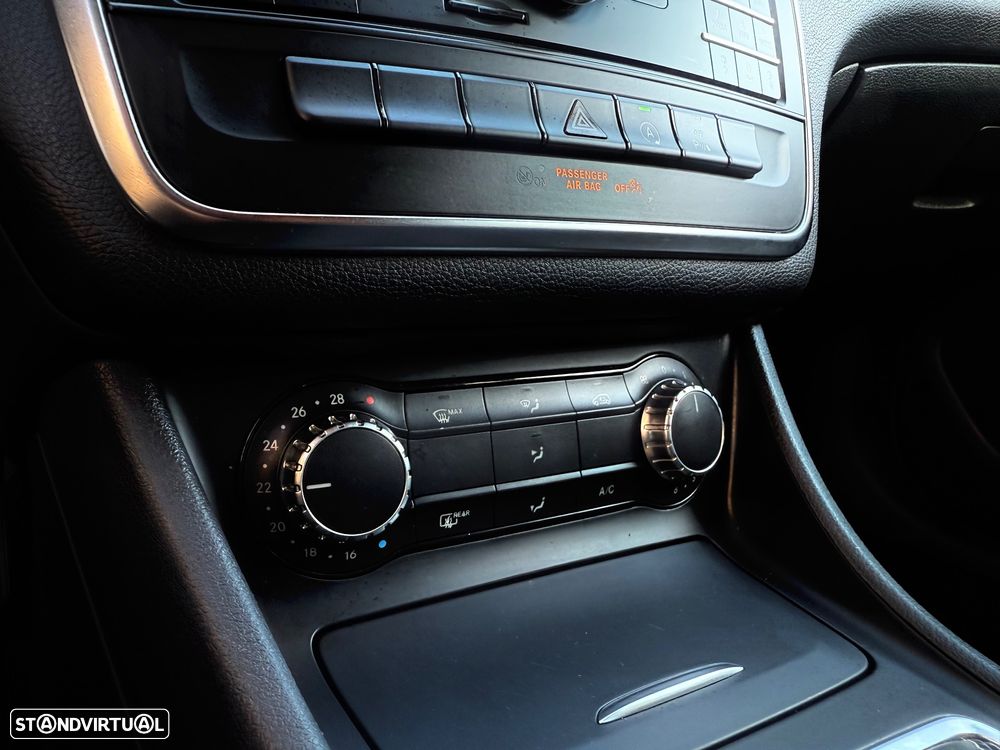 Mercedes-Benz CLA 180 d Shooting Brake - 22