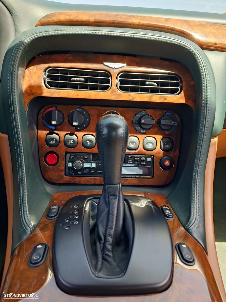 Aston Martin DB7 Vantage Volante - 37