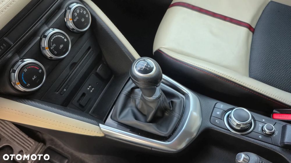 Mazda 2 SKYACTIV-G 90 Sports-Line - 35