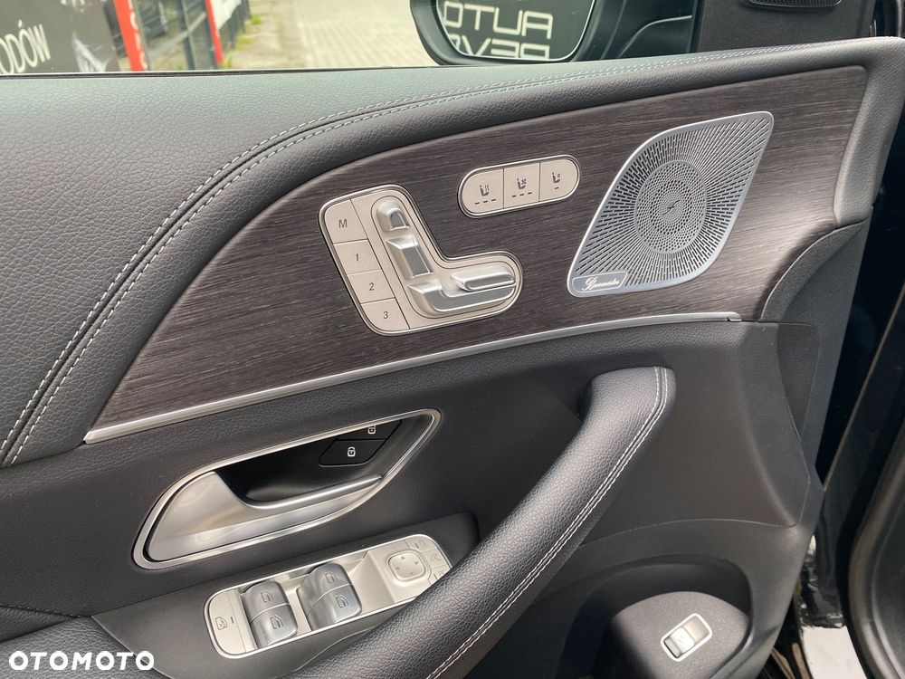 Mercedes-Benz GLS - 22