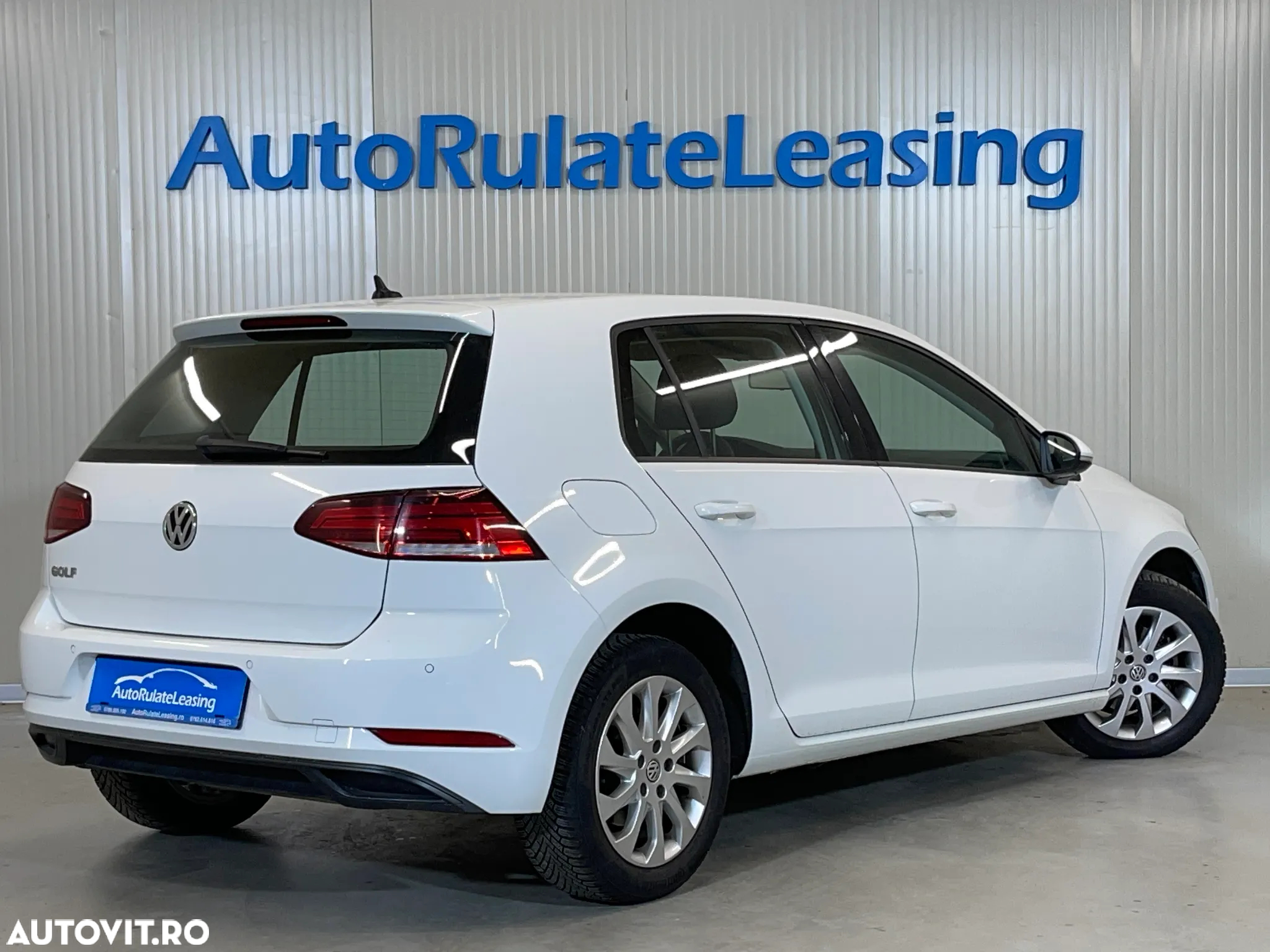 Volkswagen Golf 1.6 TDI Trendline - 3