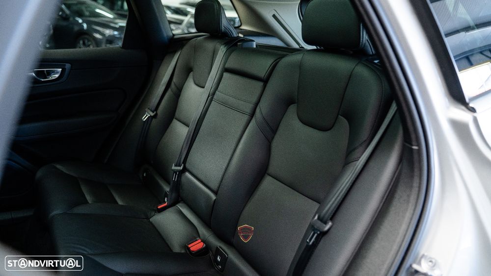 Volvo XC 60 2.0 T6 PHEV Inscription Expression AWD - 39