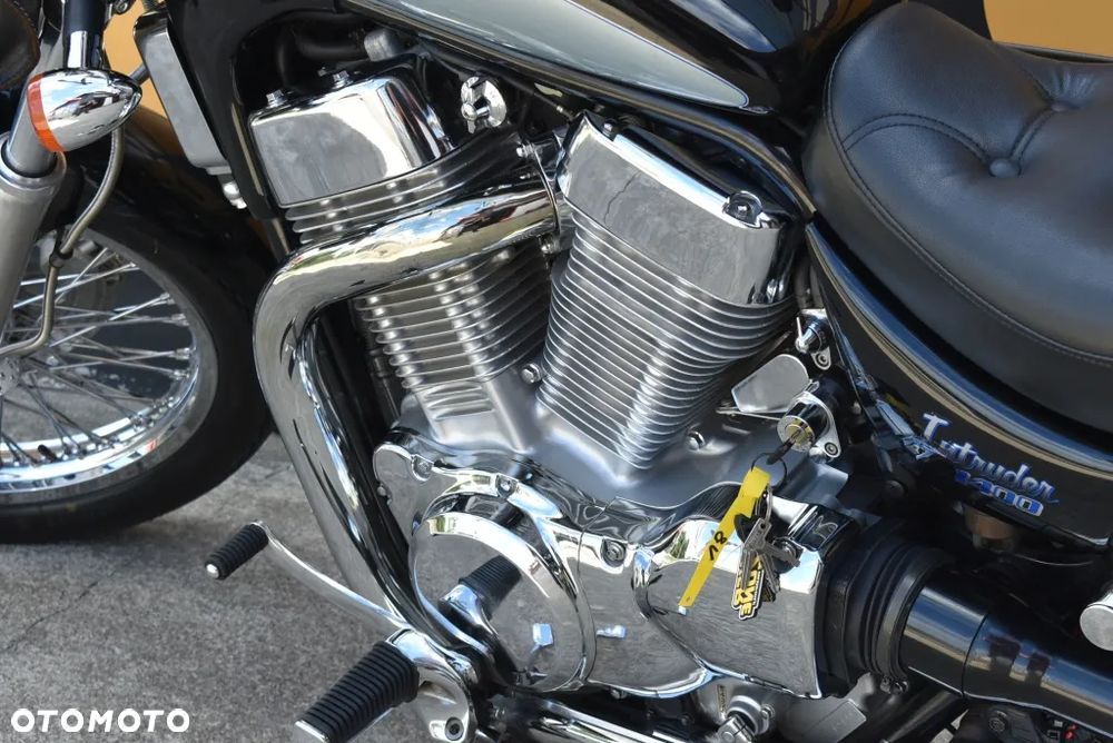 Suzuki Intruder - 19