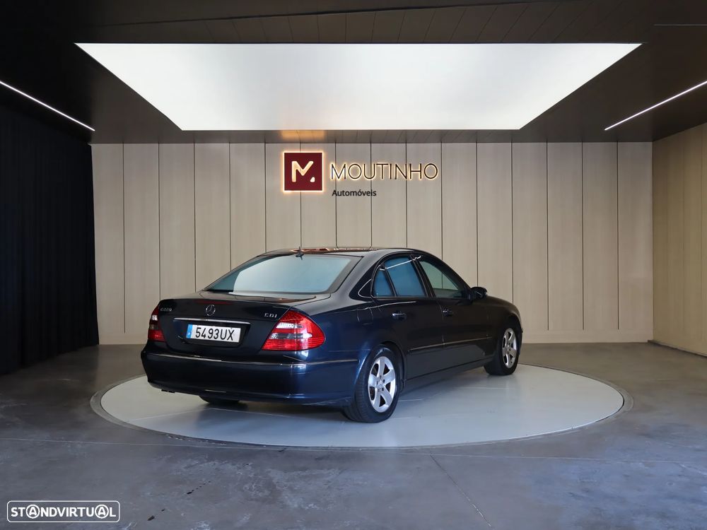 Mercedes-Benz E 220 CDi Avantgarde Aut. - 6