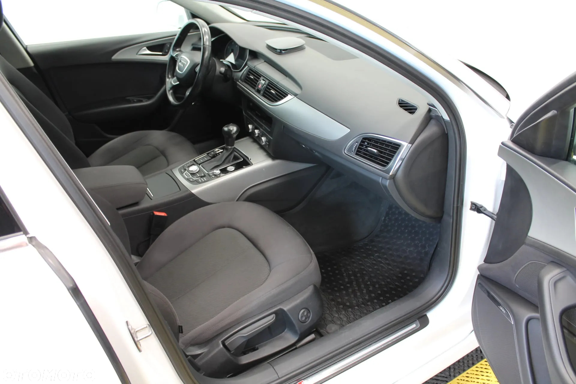 Audi A6 2.0 TDI ultra S tronic - 10