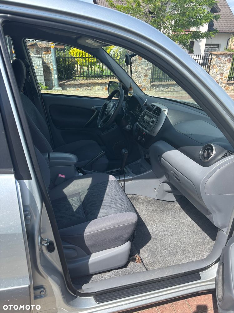 Toyota RAV4 2.0 VVT-i Sol - 7