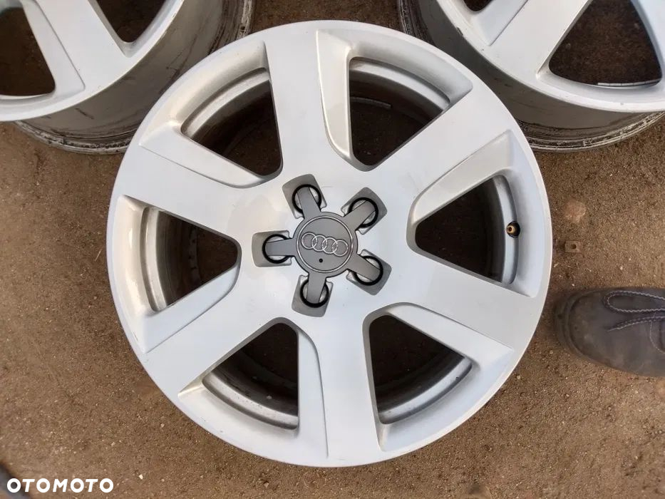 Felgi aluminiowe Audi A7 A8 D4 4H0601025 8Jx17H2 ET 30 Alusy Alufelgi Audi A-8 A-7 D4 17 Cali 4H0 - 3