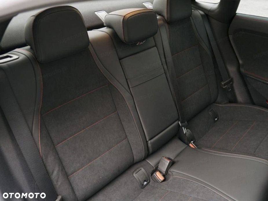 Mercedes-Benz CLA 200 mHEV 8G-DCT - 13