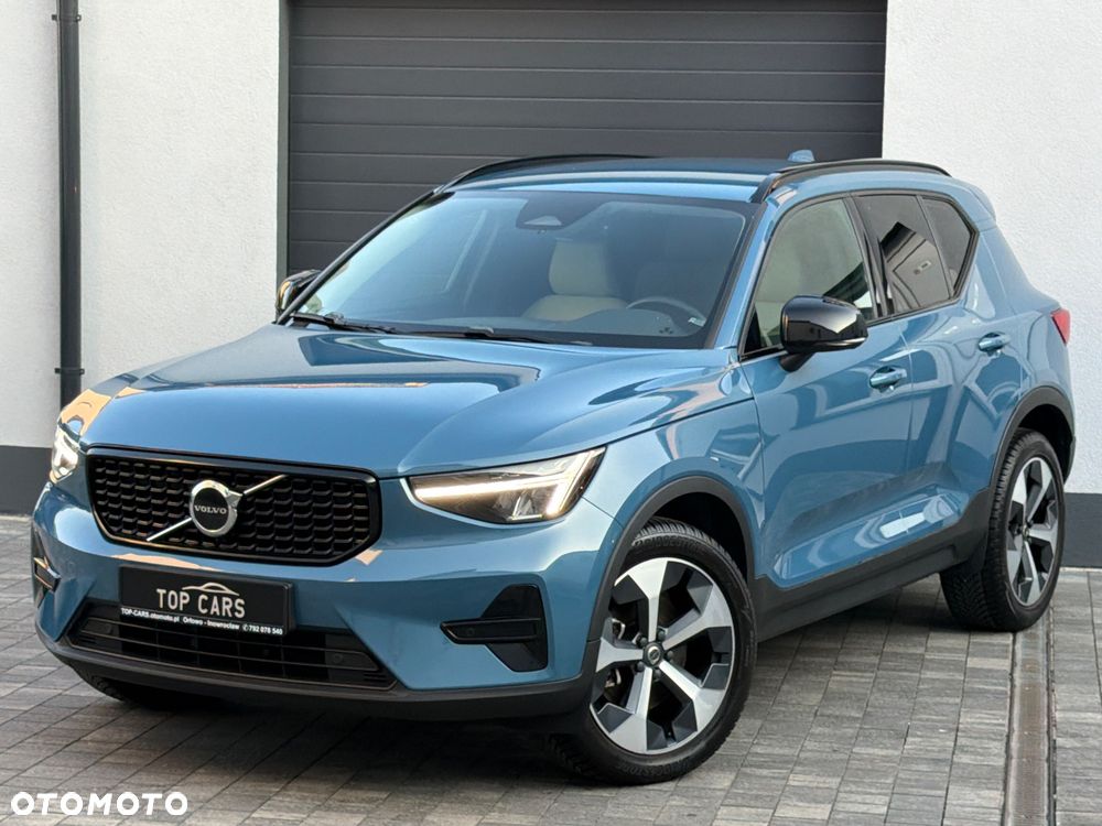 Volvo XC 40 B3 B DKG Ultra Black Edition - 17