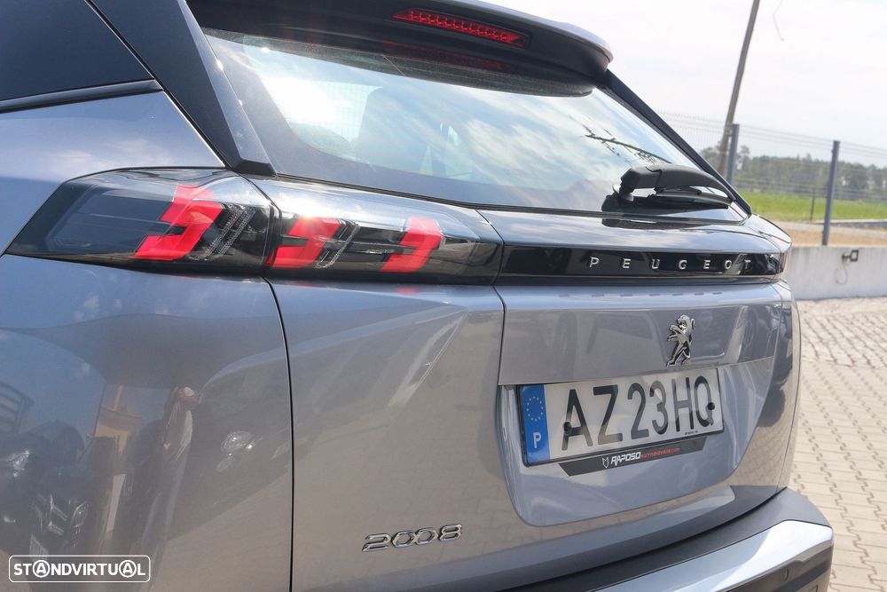 Peugeot 2008 1.2 PureTech Active Pack - 17