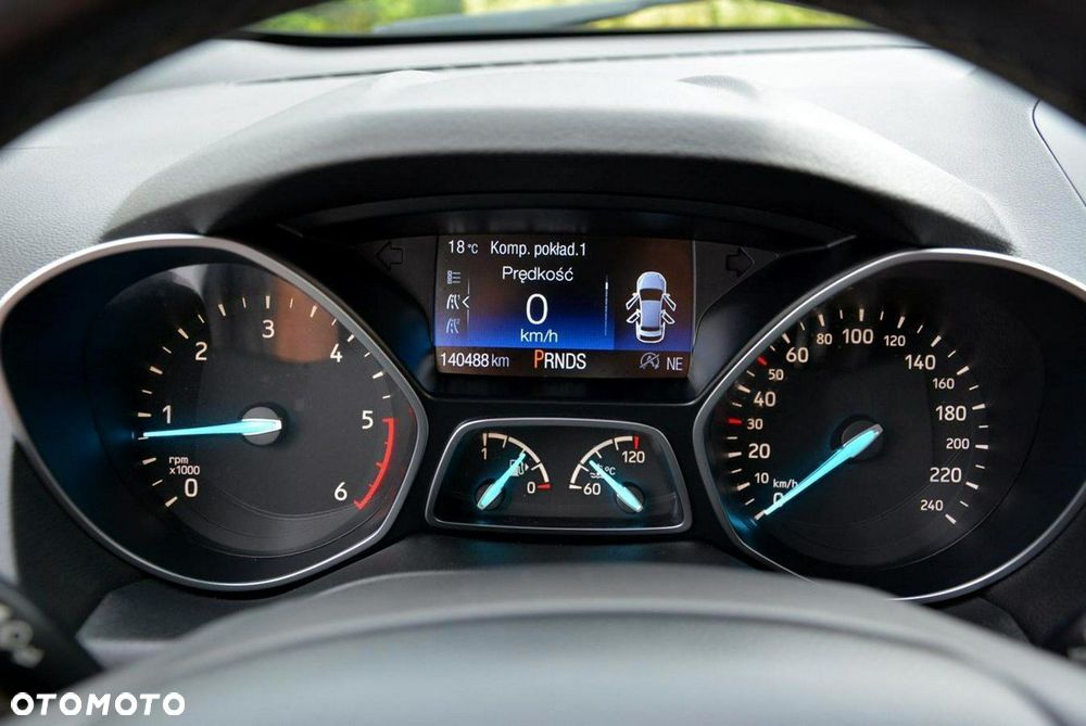 Ford Kuga 2.0 TDCi 4x4 Titanium - 27