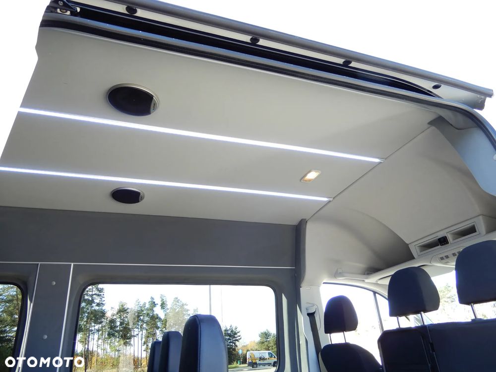 Volkswagen Crafter 2.0 TDI 177 KM 9-Cio Osobowy VIP Zabudowa VAN-GRABOWSKI Furgon Blaszak 4490 mm MAXI LONG FULL LED TEMPOMAT HAK 3000 Kg Udźwig UNIKAT STAN JAK NOWY - 27