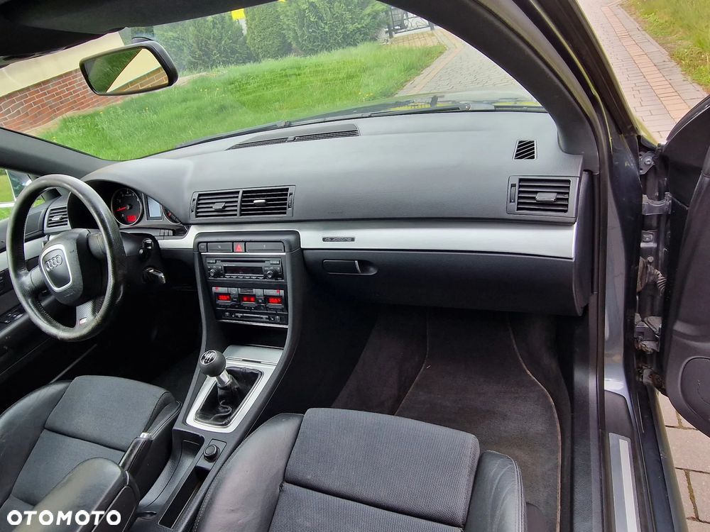 Audi A4 Avant 2.0 T FSI quattro - 15