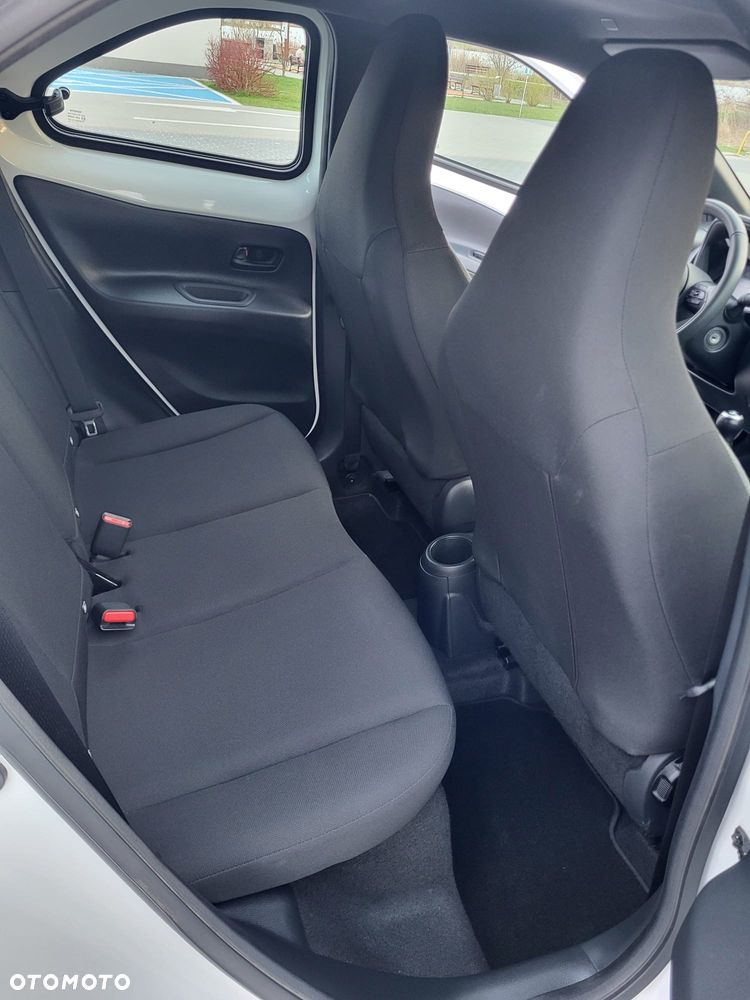 Toyota Aygo X Business Edition - 8