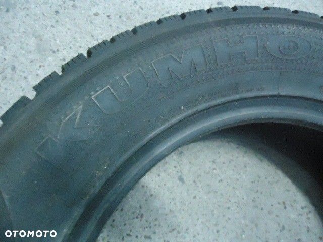 OPONA 235/60/17 KUMHO IZEN RV (1942) - 4