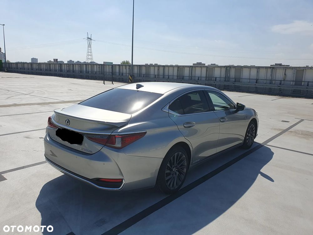 Lexus ES 300h Prestige - 6