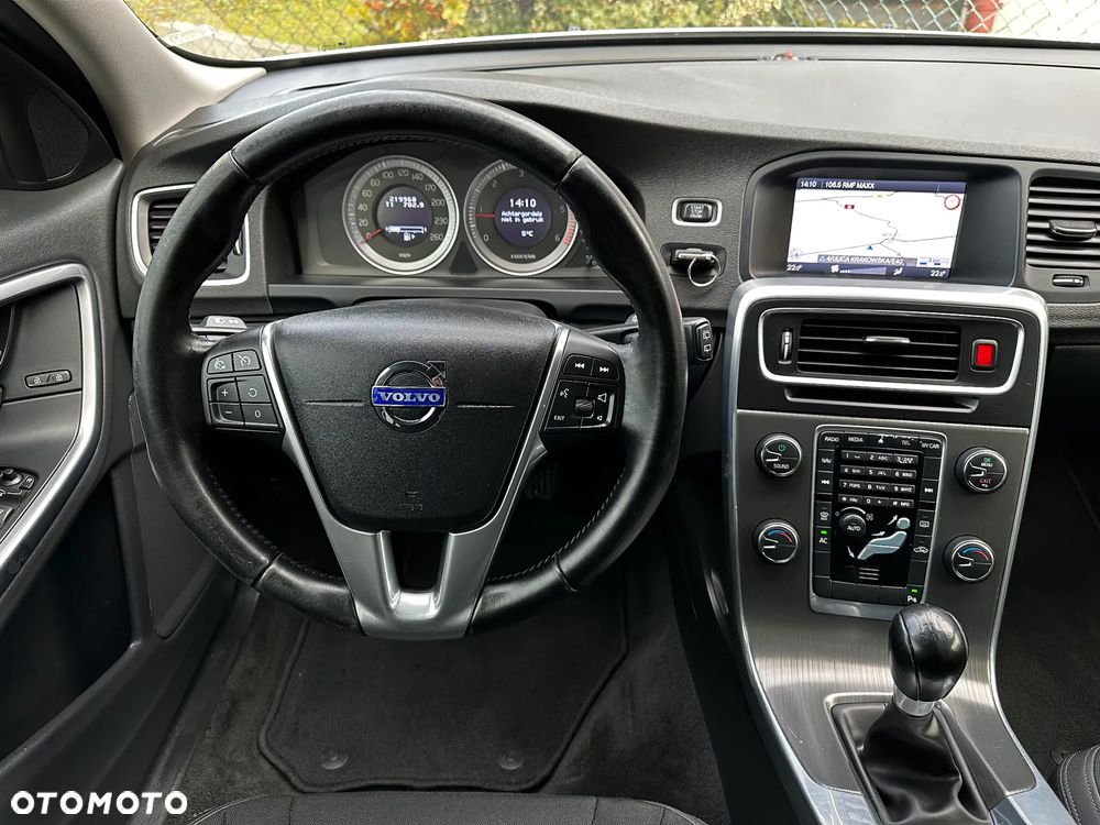 Volvo V60 D3 Momentum - 15