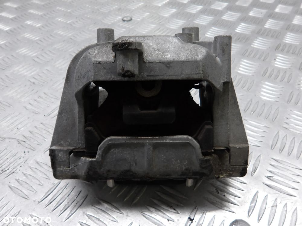 VW GOLF VI KOMBI 08-16 1.6 TDI ŁAPA PODUSZKA SILNIKA LEWA 1K0199555 - 8