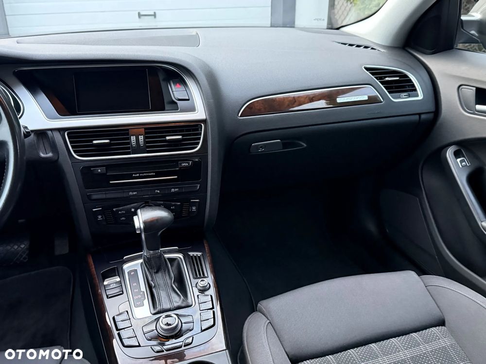 Audi A4 Avant 2.0 TDI DPF clean diesel quattro S tronic Ambition - 12