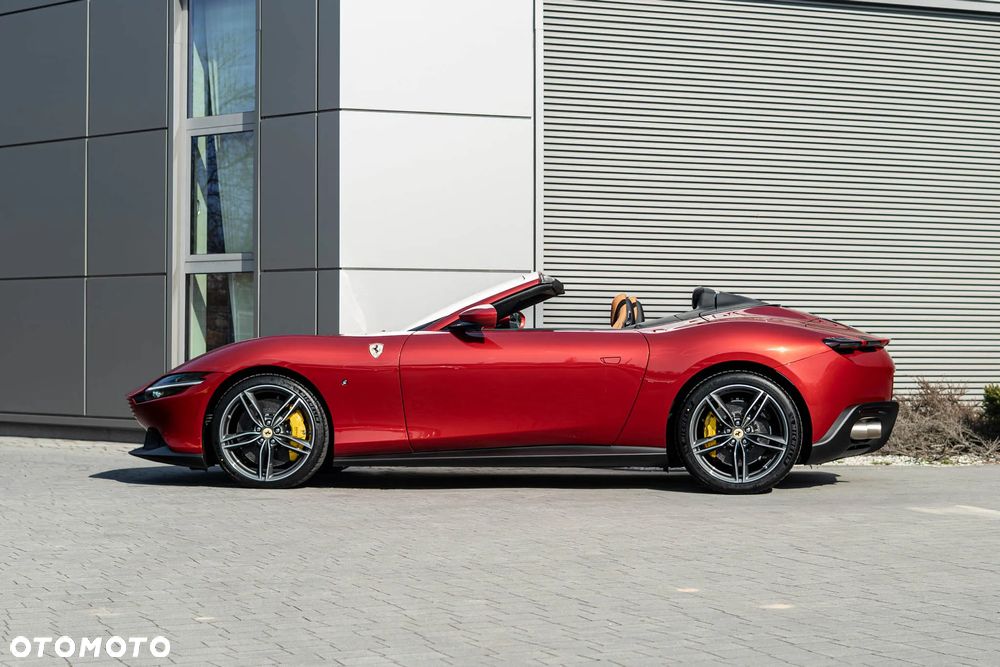 Ferrari Roma Spider - 6