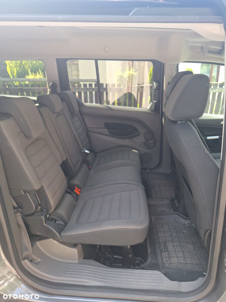 Ford Tourneo Connect - 24