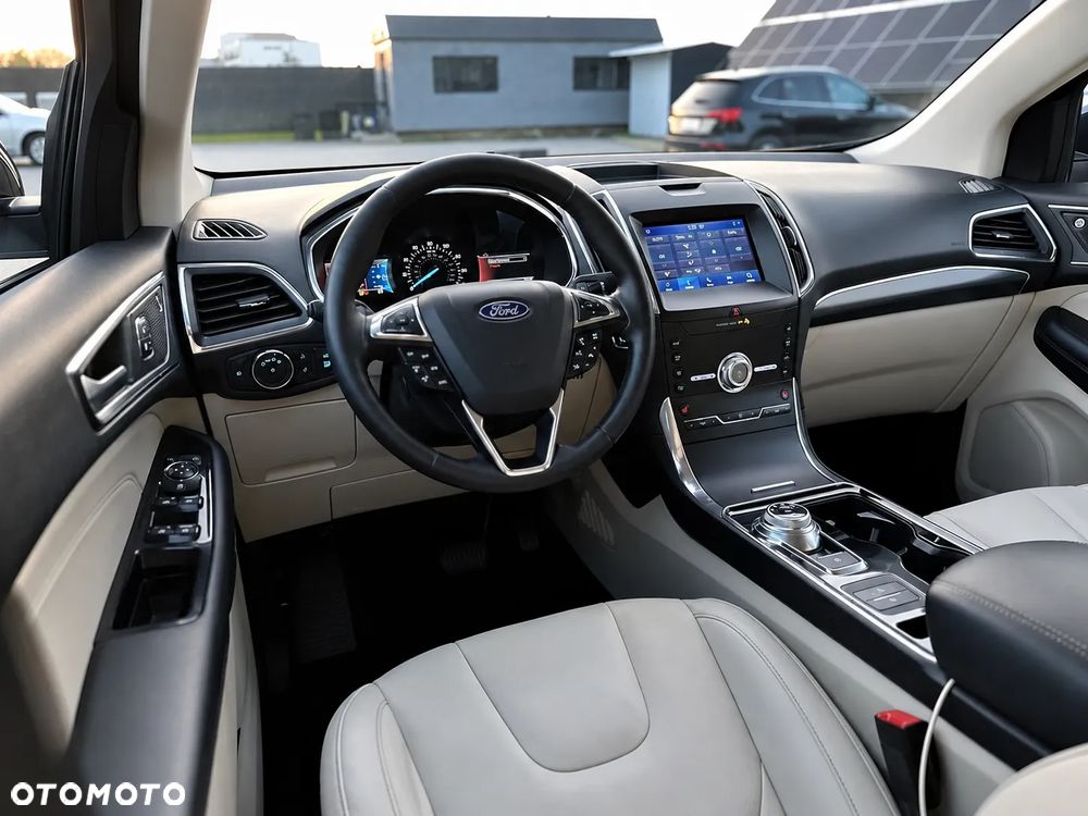 Ford Edge - 26