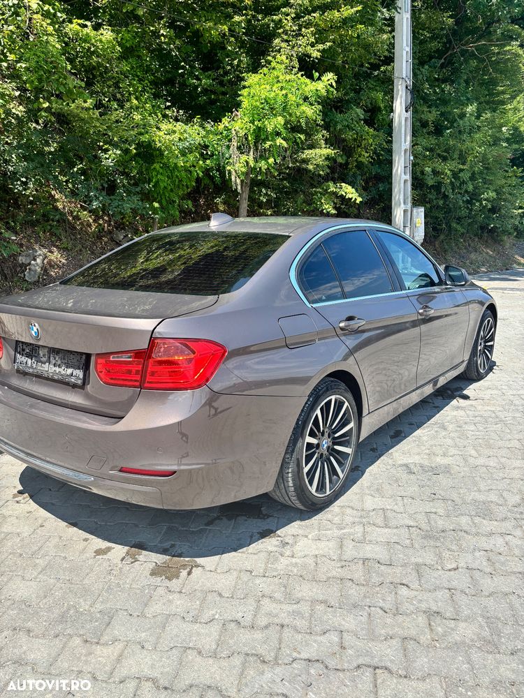 BMW Seria 3 320d Aut. Blue Performance Luxury Line - 5