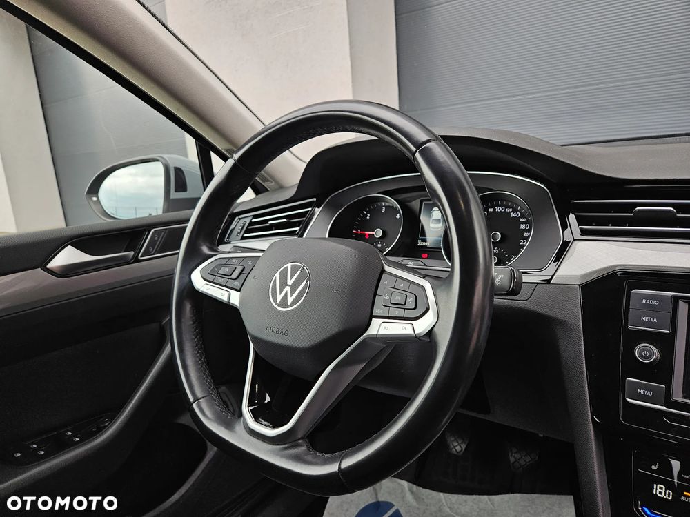 Volkswagen Passat 2.0 TDI EVO Business - 8