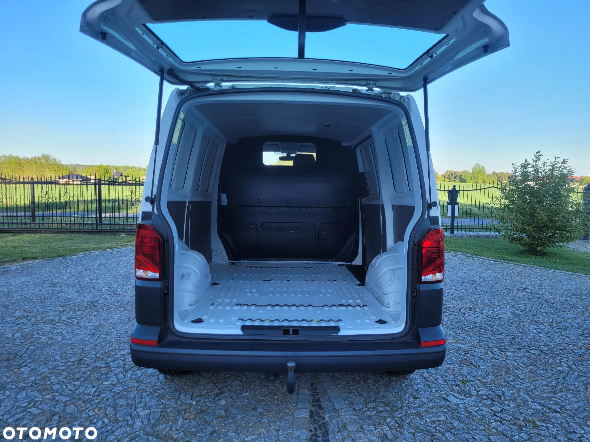 Volkswagen Transporter T6.1 - 17