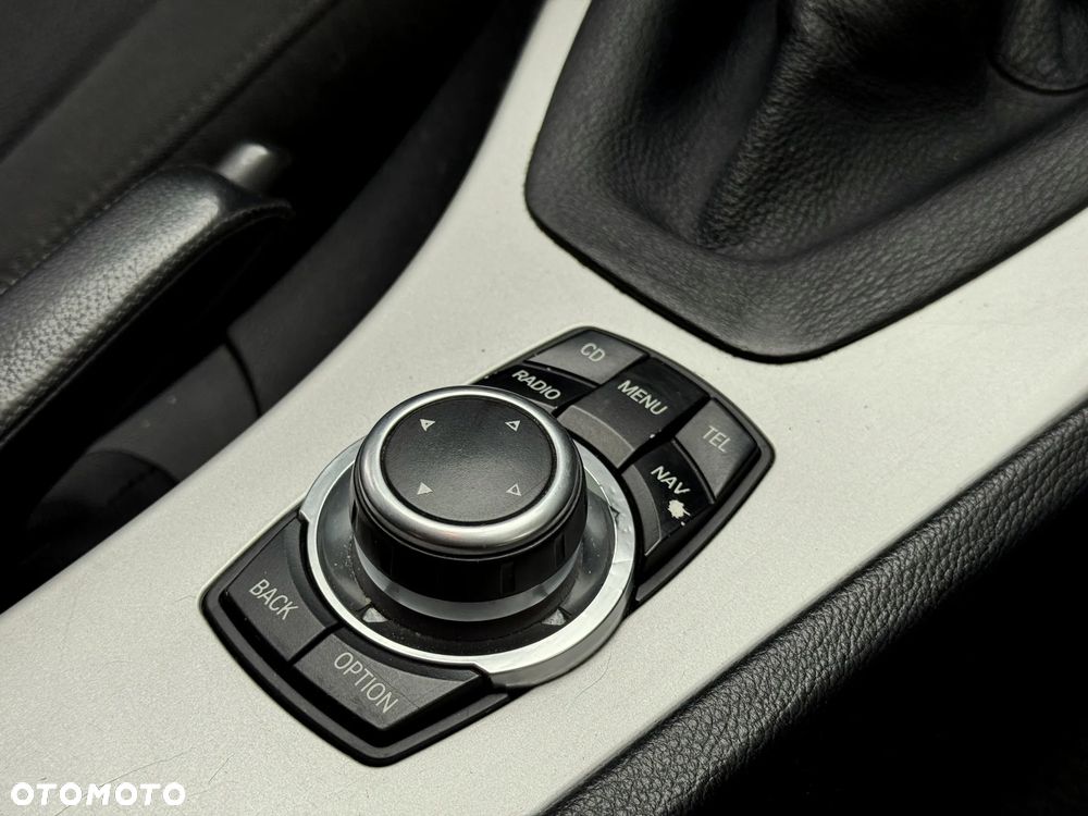 BMW Seria 3 318d - 29